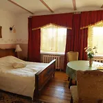 Cantervilla Castle Hotel *