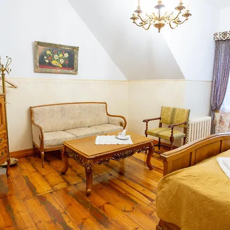 Cantervilla Castle Hotel Otepää