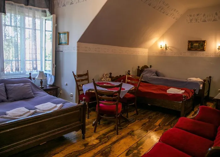 Cantervilla Castle Hotel *