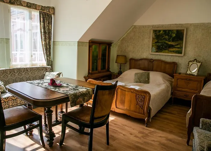 Hotel Cantervilla Castle *