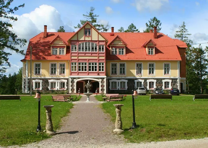 Cantervilla Castle Hotel *