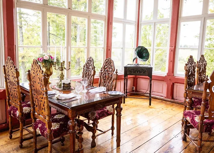 Cantervilla Castle * Otepää