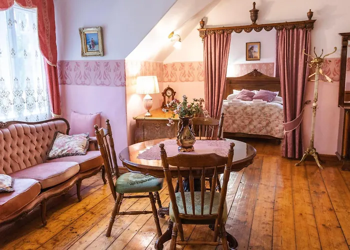 Hotel Cantervilla Castle *